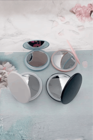 Mini Dairesel LED Işıklı Katlanabilir Makyaj Aynası – Kompakt Tasarım